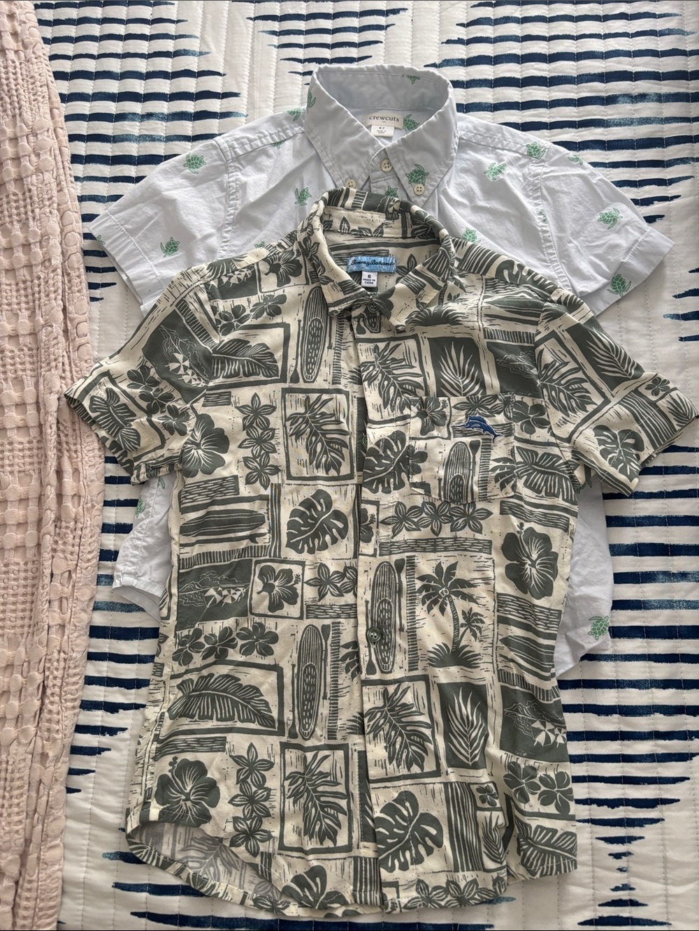 Tommy Bahama boys Hawaiian Print Short-Sleeve Shirt and Crew Cuts turtle print